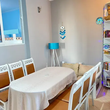 Tropical Apartament شقة ساراندا